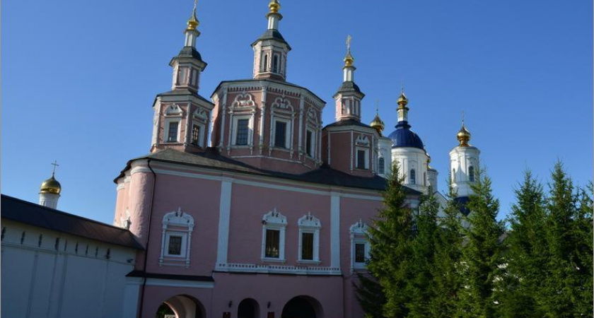 Свенский монастырь вновь открыт для посещений. Но брянский Роспотребнадзор не советует