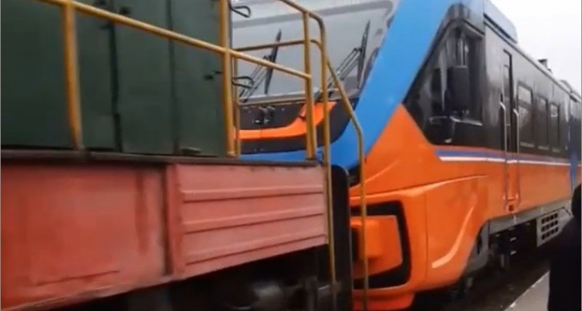 Повреждённый пассажирский рельсобус под Брянском пришлось вытягивать локомотивом