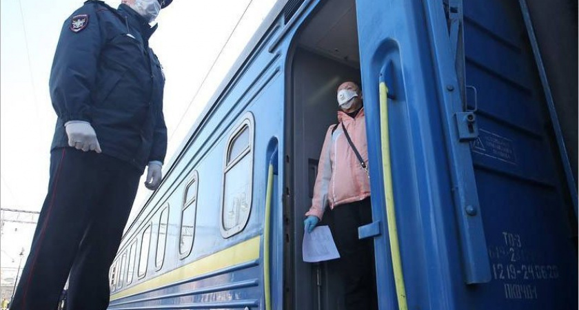 Через Брянск прошли два спецпоезда, вывозящие граждан из Украины и из России