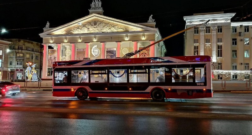 В Брянск продолжают прибывать ударными темпами троллейбусы «Адмирал»