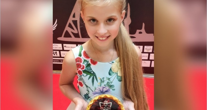 Клинцовская школьница признана «Супермоделью FASHION России 2020»