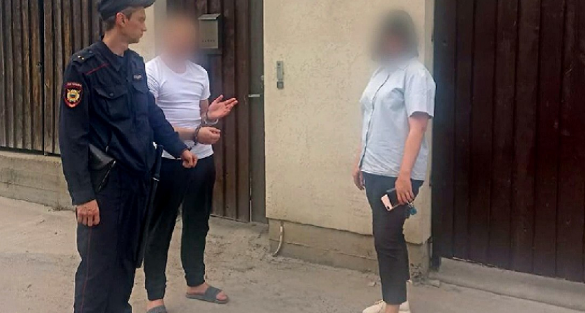 Если друг оказался вдруг: в Брянске мужчина украл у подруги ювелирку на 2 млн. рублей
