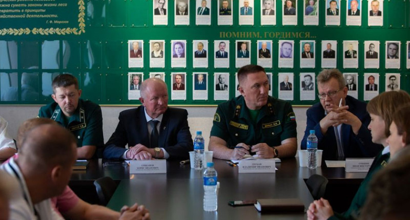 Брянские лесопромышленники просят власть об отсрочке арендных платежей и помощи с рынками сбыта