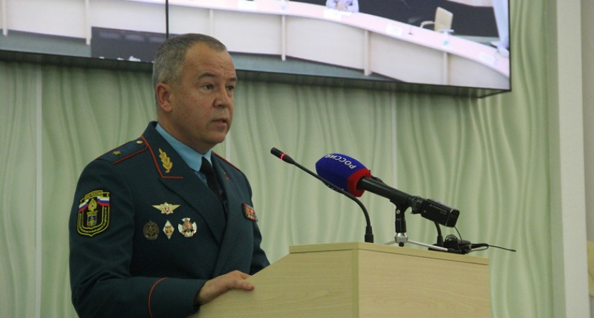 Вадим Уваркин назначен начальником ГУ МЧС по Москве. В Брянске его сменил Николай Яньков