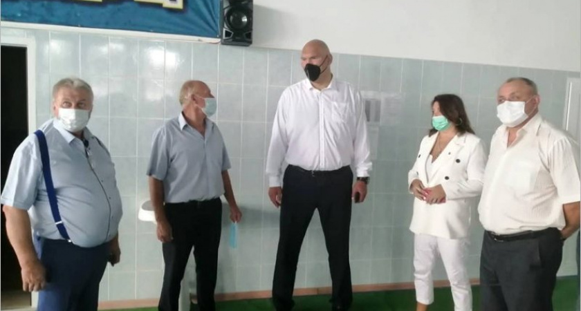 Депутат Николай Валуев посетил с визитом погарскую свалку