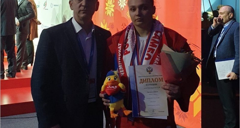 Брянская спортсменка завоевала серебряную медаль на чемпионате России по самбо
