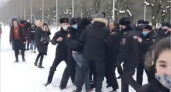 Несогласованная акция в поддержку Навального в Брянске завершилась на Кургане. Несколькими десятками задержаний