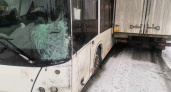 Водитель 48-го автобуса в Брянске спровоцировал ДТП. Пострадала пожилая пассажирка