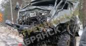 С места ДТП с военными грузовиками в Брянской области увезли двоих пострадавших