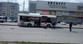 Магнитовский грузовик протаранил рейсовый автобус в Брянске,тяжело ранена пассажирка