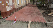 На Октябрьской в Брянске приступили к укладке новых тротуаров