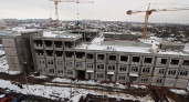 Стены новой школы в 4-м микрорайоне Брянска практически готовы
