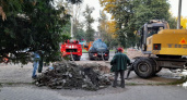 В Бежице вновь прорвало трубу на пересечении улиц Харьковской и Комсомольской