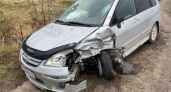 На брянской местной автодороге мотоциклист протаранил легковушку и угодил в реанимацию