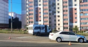 В Брянске утром Toyota Camry протаранила маршрутку. Пострадала престарелая пассажирка маршрутки