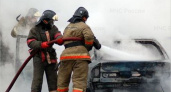 В Брянске пожарных вызывали на тушение автомобиля