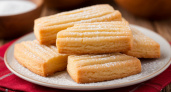 Рецепт нежного и вкусного печенья "Савоярди": готовится за 10 минут, съедается за 1 — мгновенно тает во рту