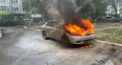 Автомобиль сгорел в одном из брянских дворов: причины устанавливаются