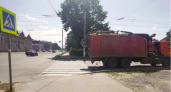 В Брянске на переходе КамАЗ едва не переехал пенсионерку
