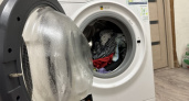 Стакан в барабан и одежда белоснежная: секрет от прачки, что правильно добавлять в машинку вместе с порошком