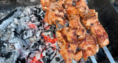 Вот как грузины маринуют мясо для шашлыка - забудьте об уксусе, майонезе и соевом соусе. Мясо буквально тает во рту