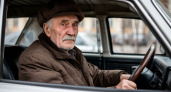 Водителям старше 70 лет теперь запретят садиться за руль - ужесточение правил ГАИ с 16 июля