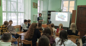 Брянская детская библиотека организовала научные часы для учеников лицея №27