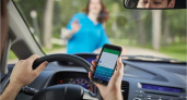 Брянские водители тупят в смартфон примерно 4% от общего времени движения