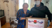 Депутат Брянского горсовета доставил продуктовые наборы «самоизолянтам» — одинокой пенсионерке и многодетной семье