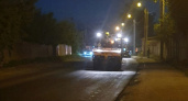 Улицу Речную в Брянске дорожники асфальтировали ночью