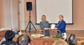 «Ростелеком» передал городским и школьным библиотекам книги о безопасном поведении в интернете