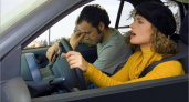 Женатые мужчины и замужние женщины водят аккуратнее - автостраховщики