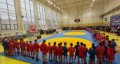 Юные брянские самбисты разыграли первенство на турнире памяти тренера Владимира Сивакова