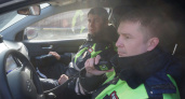 Брянские сотрудники ДПС спасли девушку от грабителя с ножом