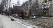 В Брянске коммунальщики вывезли первые 2,5 тонны разбросанного ими за зиму песка