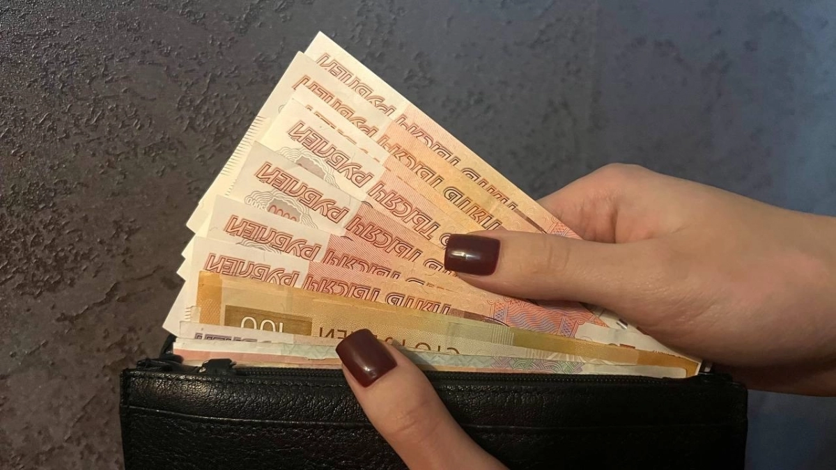 Пятеро жителей Брянской области лишились почти 300 тысяч рублей из-за мошенников с сайтов объявлений