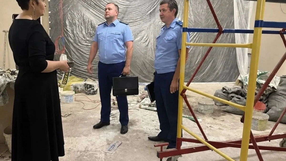 Прокуратура проверила капитальный ремонт художественного музея в Брянске