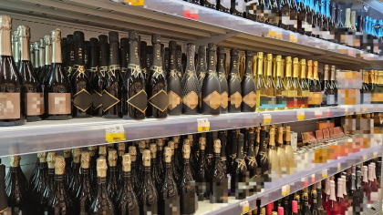 В Брянске возбудили уголовное дело против продавщицы за продажу алкоголя несовершеннолетнему