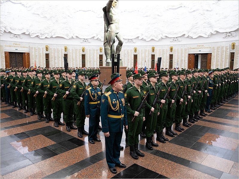 Накануне Нового года новобранцы из Брянской области стали солдатами легендарного Преображенского полка