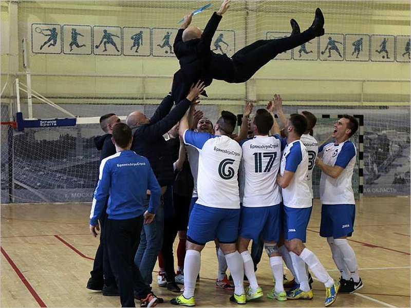 «БрянскАгроСтрой» стал двукратным чемпионом Брянской области по мини-футболу
