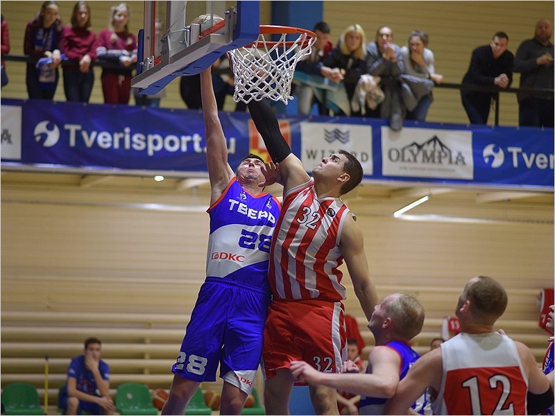 Баскетбольный «Брянск» вырвал две победы в Твери
