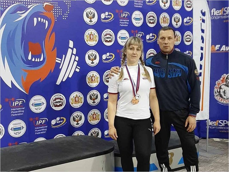 Климовские пауэрлифтеры отстояли честь Брянской области на чемпионате России
