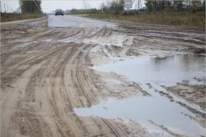 «Забытый» участок дороги под Клинцами будет заасфальтирован до конца лета-2020
