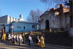 Возрождающийся рогнединский Алексиевский храм принимает пожертвования на колокола