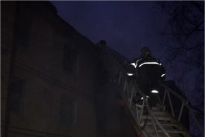 Выгорающий Брянск: пожарные потушили масштабное возгорание в «гестапо» на Арсенальской за цирком