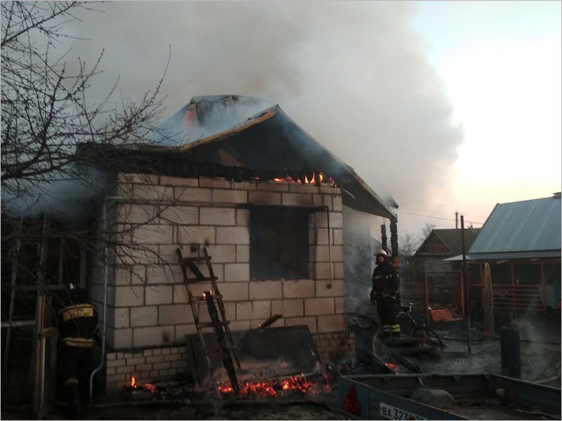 Сгорел дом в Верном Пути под Брянском. Жертв нет
