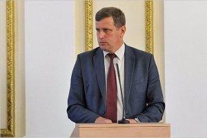 «Сырное дело» Андрея Давиденко: экс-глава Жуковского района предстанет перед судом