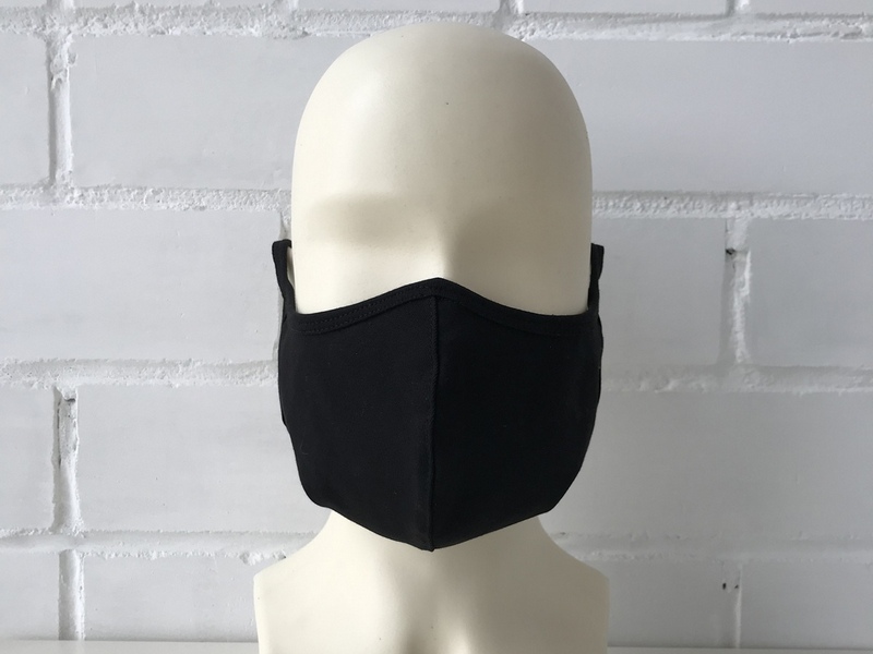 Нужны или не нужны: защитные маски в Брянской области шьют и на «Фабрике сумок», и на «зонах»