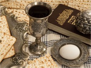 Евреи празднуют Песах. До наступления ночи 23 апреля