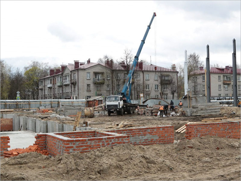 В бассейне Фокинского района Брянска доделали фундамент и цокольный этаж